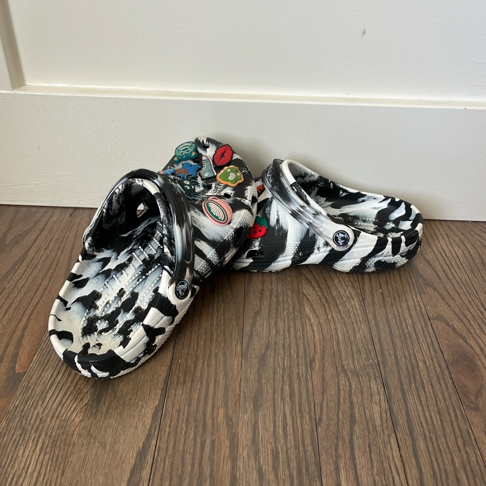 Marble Authentic crocs with jibbitz